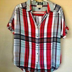 Size Medium Plaid Button Up - short sleeve